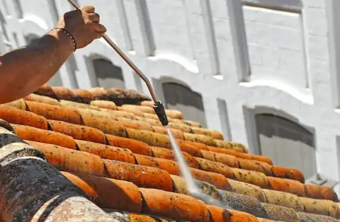 Nettoyage de toitures - Crusnes